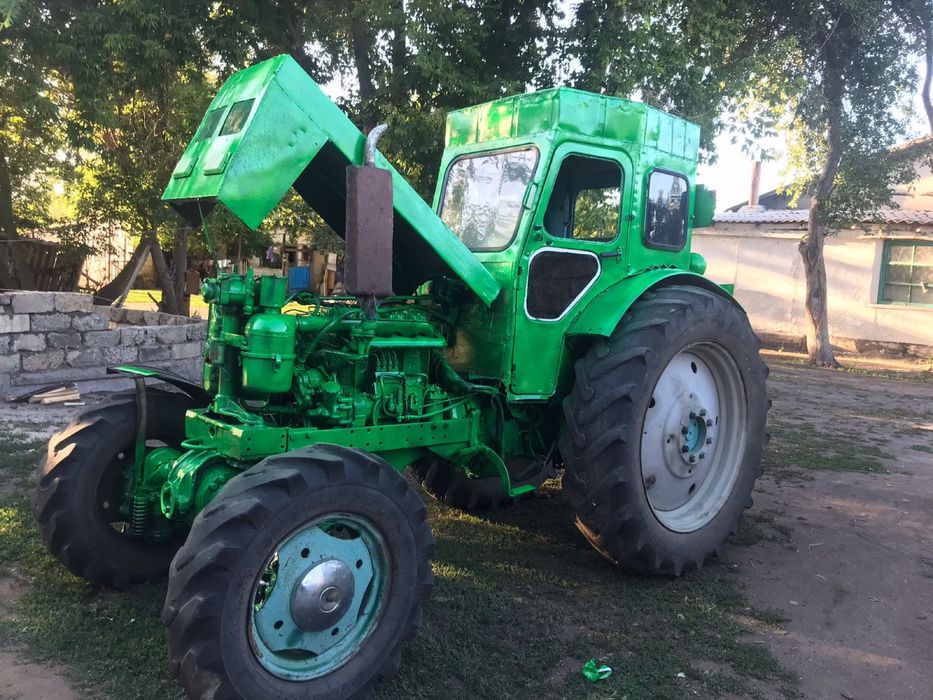 Продам трактор в хорошом состаяние