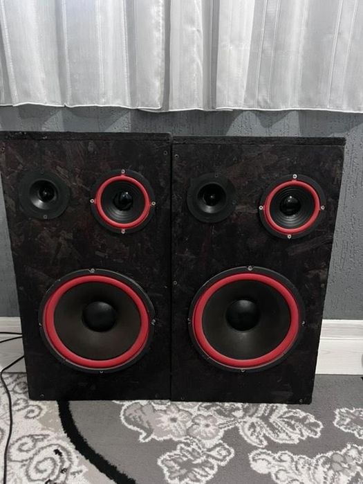 Продавам усилвател Yamaha със 2 тонколони