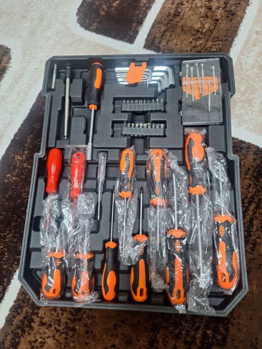 Продам набор инструментов