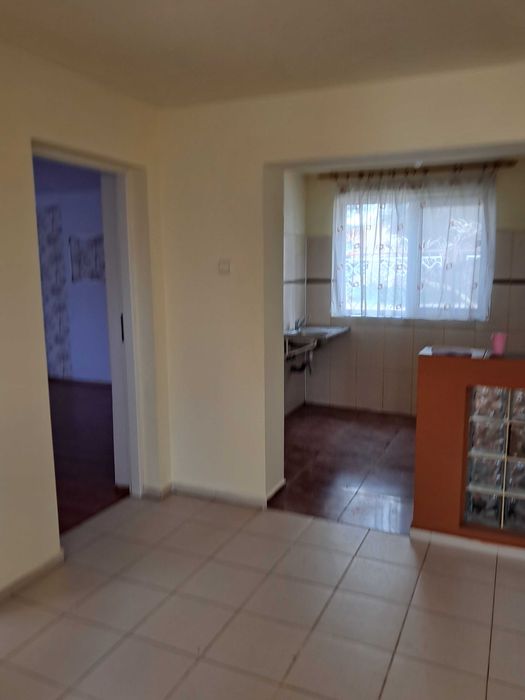 Vând casa  individuală cu curte zona centrala Suceava