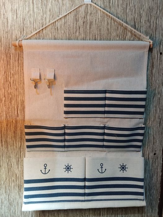 Настольная лампа с кармашкой