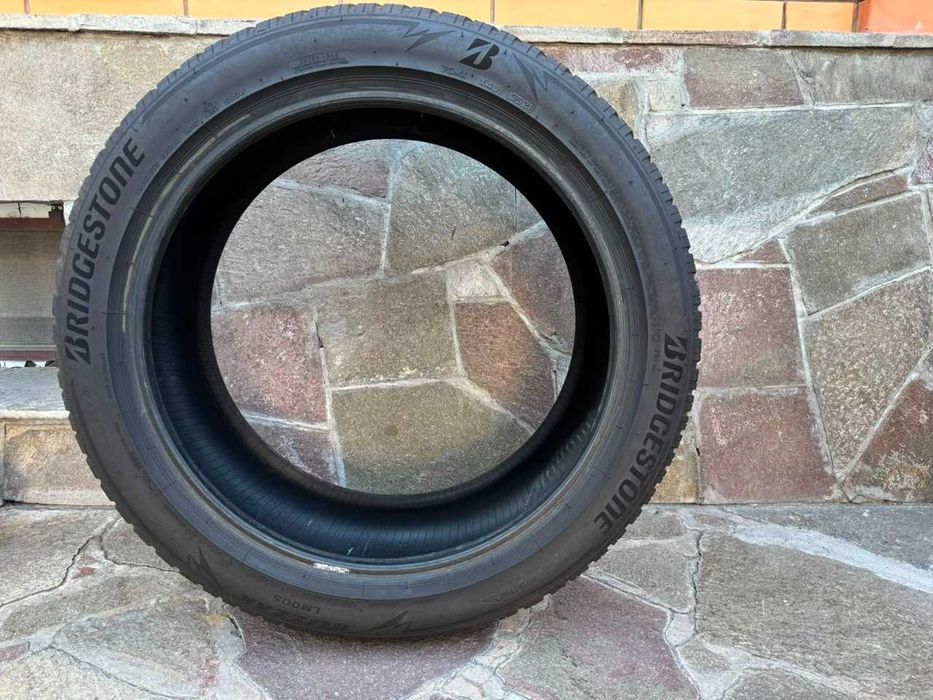 Lixiang L9 резина BRIDGESTONE 265/45R21