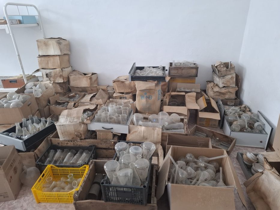 Посуда лабораторная,и прочее