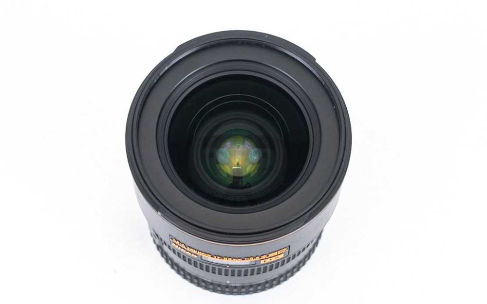 Nikon AF-S DX 17-55 mm f/2.8G IF-ED