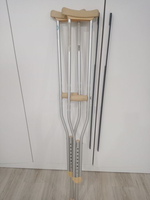 Продам костыль тростик