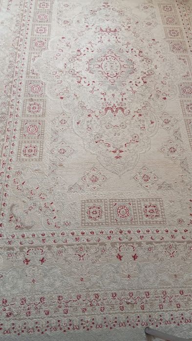 Продам ковер в отличном состоянии