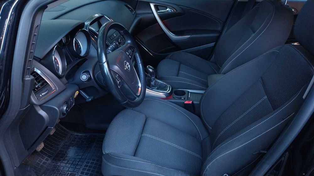 Opel Astra J 1.6 Benzină 115 CP Aspirat