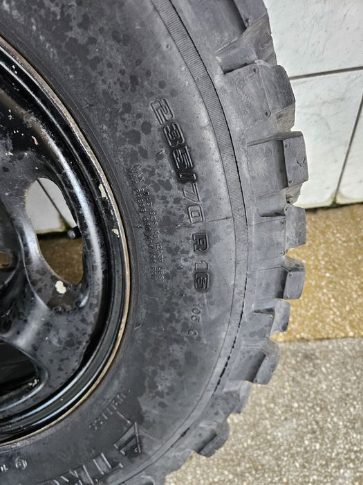 Roți R16 suzuki grand vitara 5x139.7 jante echip cu anvelope 235/70R16