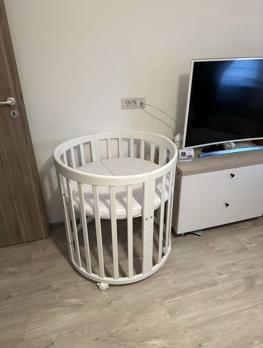 Pătuț oval 7în1 cu saltea Waldin Alb