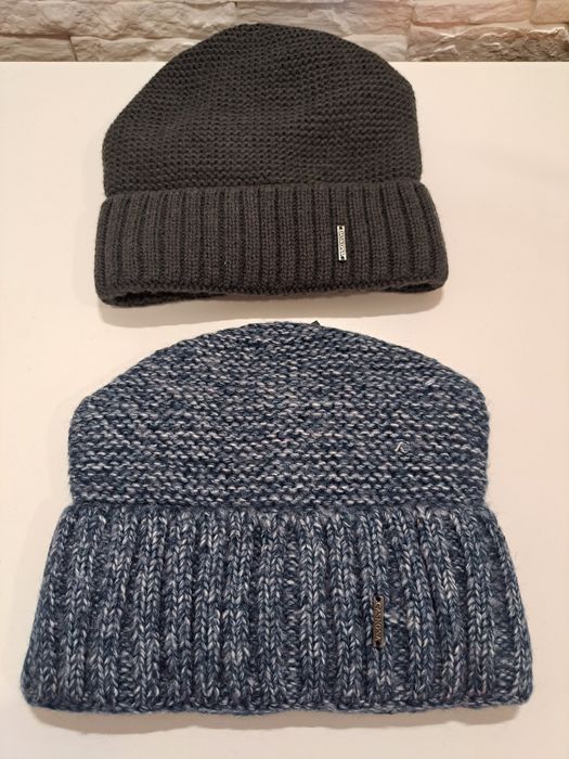 Продадим шапки новые