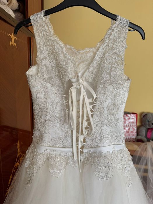 Vând rochie de mireasă