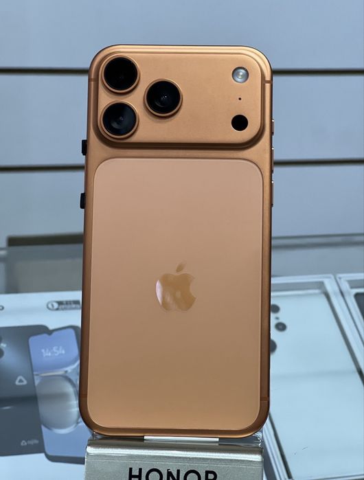 17 pro max Dubai AAA