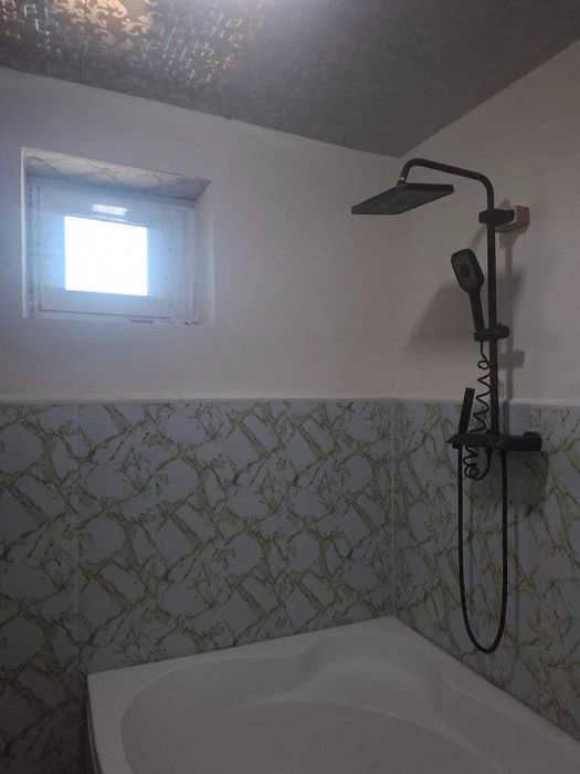 Uy sotiladi 1200 kv/m  hovli joy