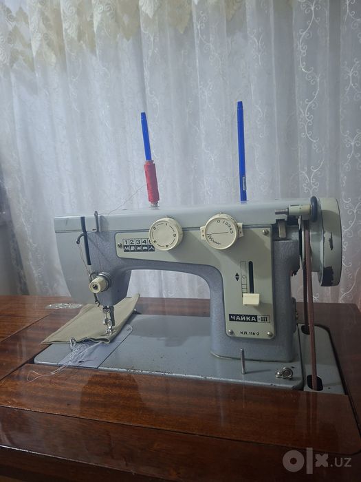 Швейная машина срочно продам