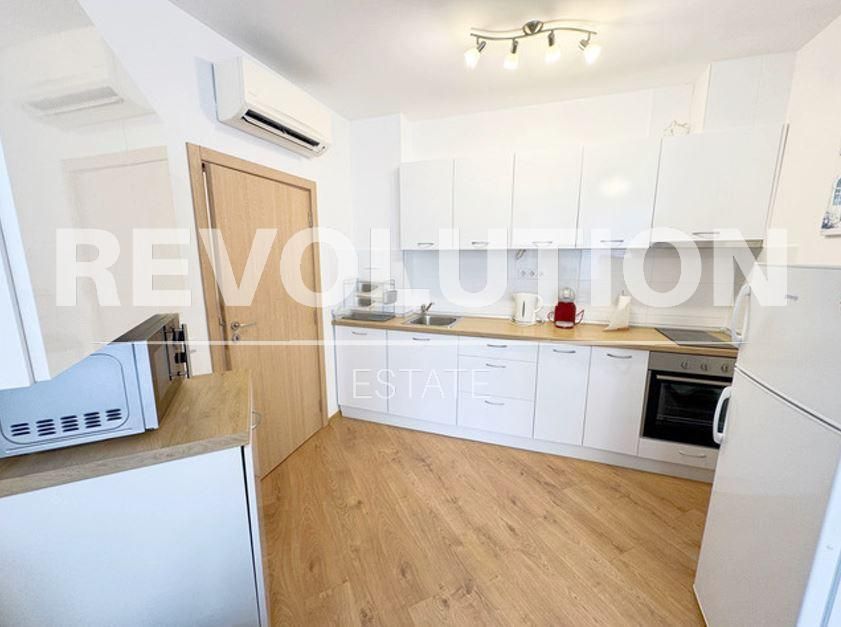 Дава се под наем Двустаен апартамент в Варна, Бриз - 55 кв.м за 600 € - Снимка #2