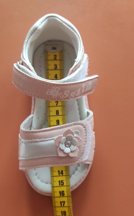 Sandale cu taloneta din piele marime 25