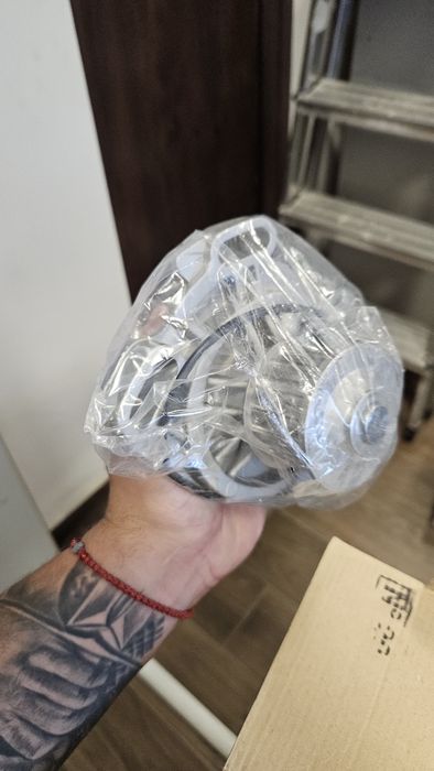 Водна помпа за  VW T4