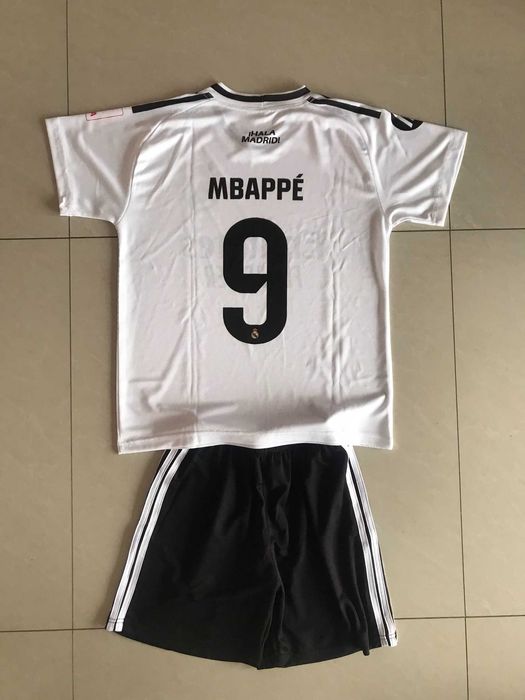 Комплект дълъг с къс екип Реал М. и Мбапе 10 2026 БГ производство