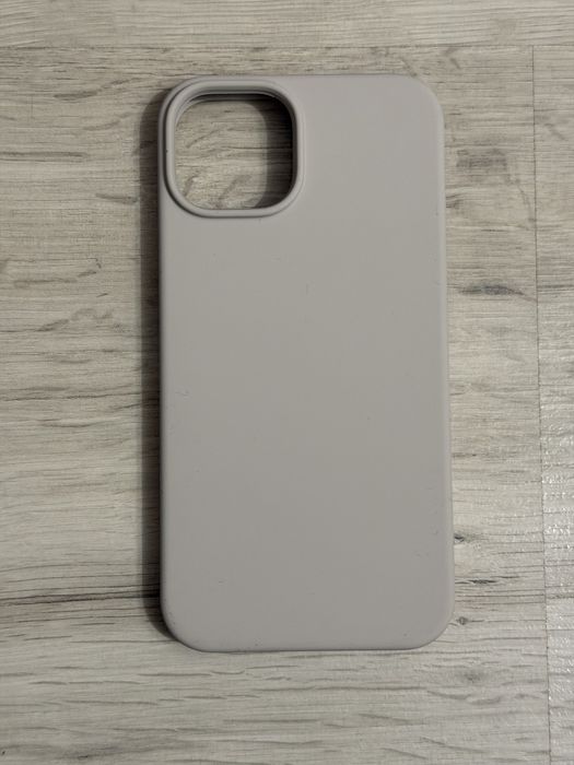 Huse Elago originale pentru iPhone 14  si iPhone 13 - produse NOI