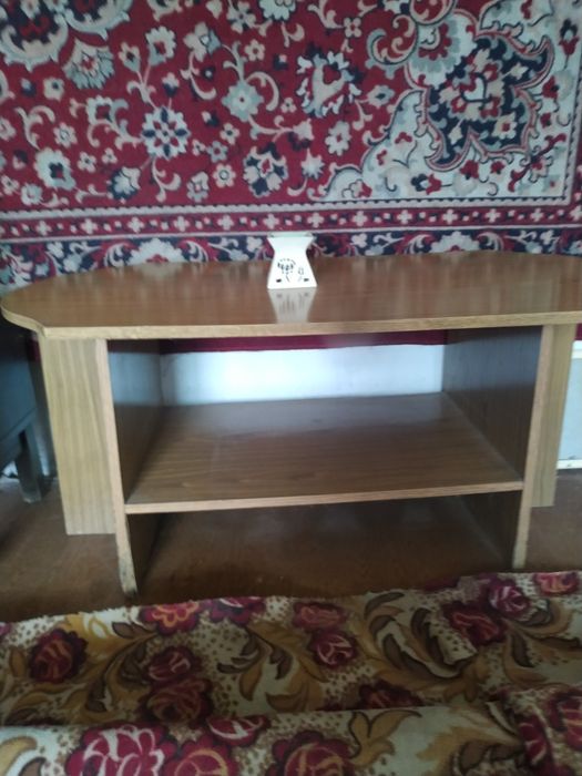 Продаю журнальный столик