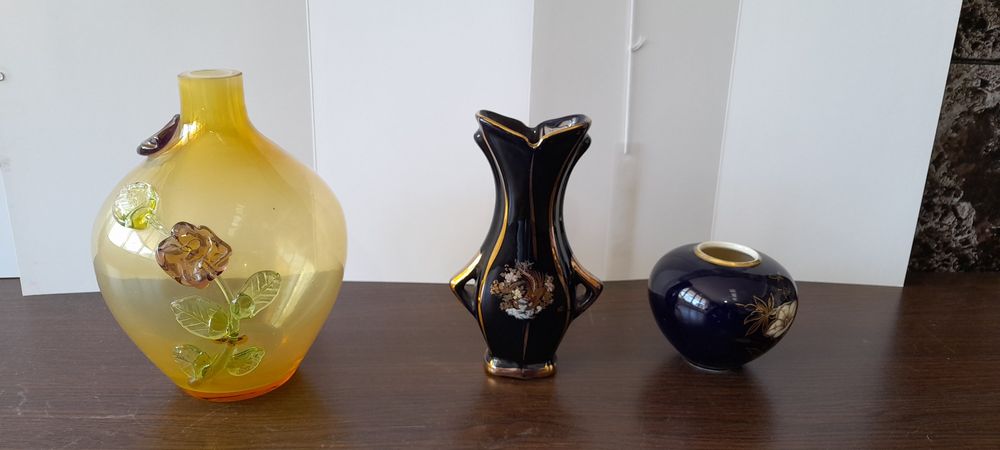 Стари Вази от цветно стъкло