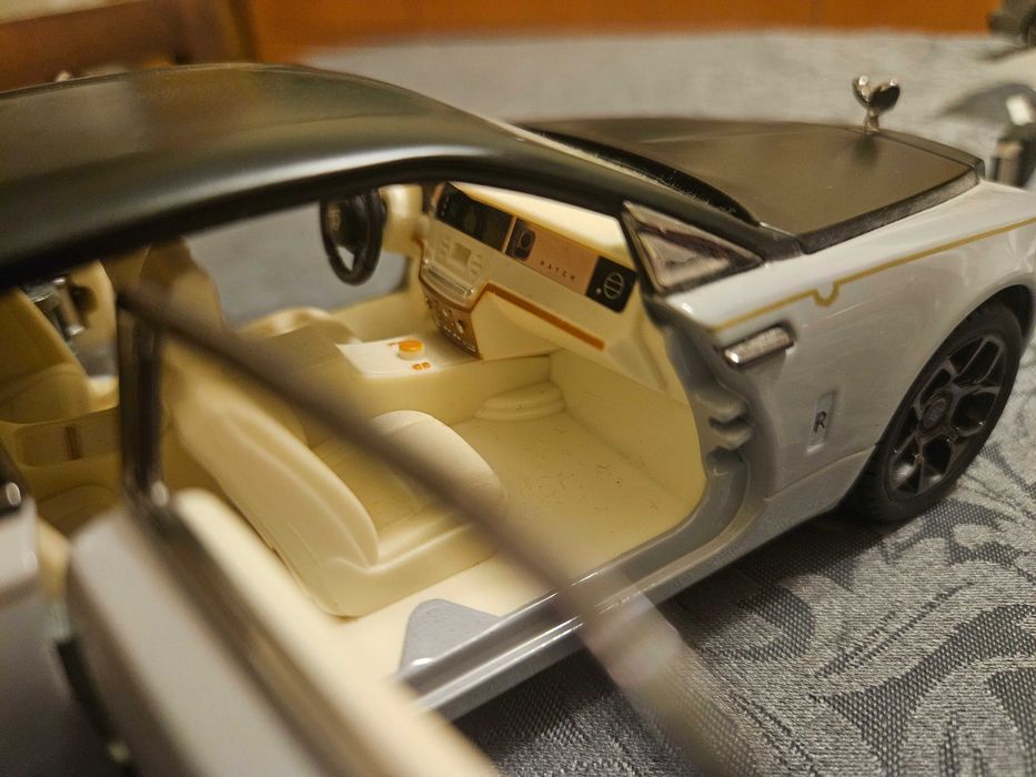 Macheta Rolls Royce Wraith , scara 1 : 24