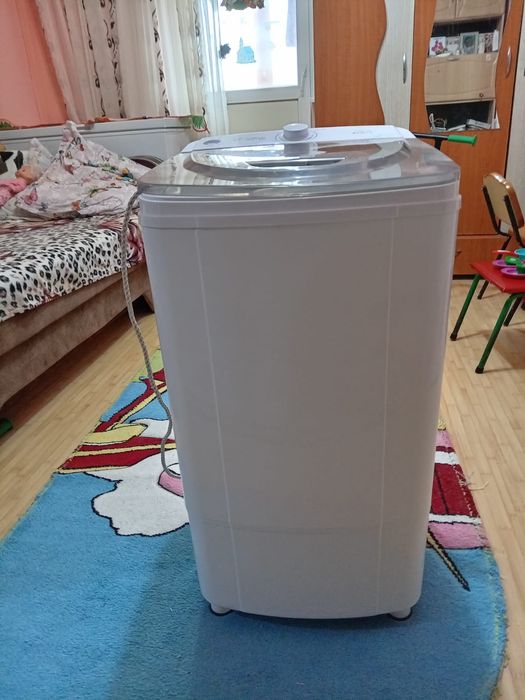 Uscător centrifuga