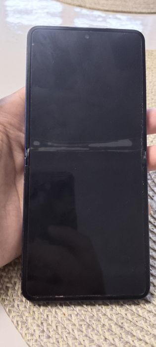 Samsung Galaxy Z Flip7 12/256 ГБ
