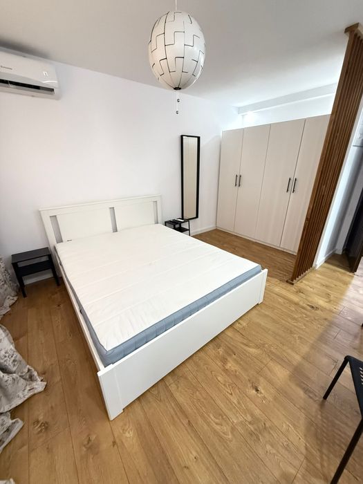 Închiriez garsonieră morarilor proprietar