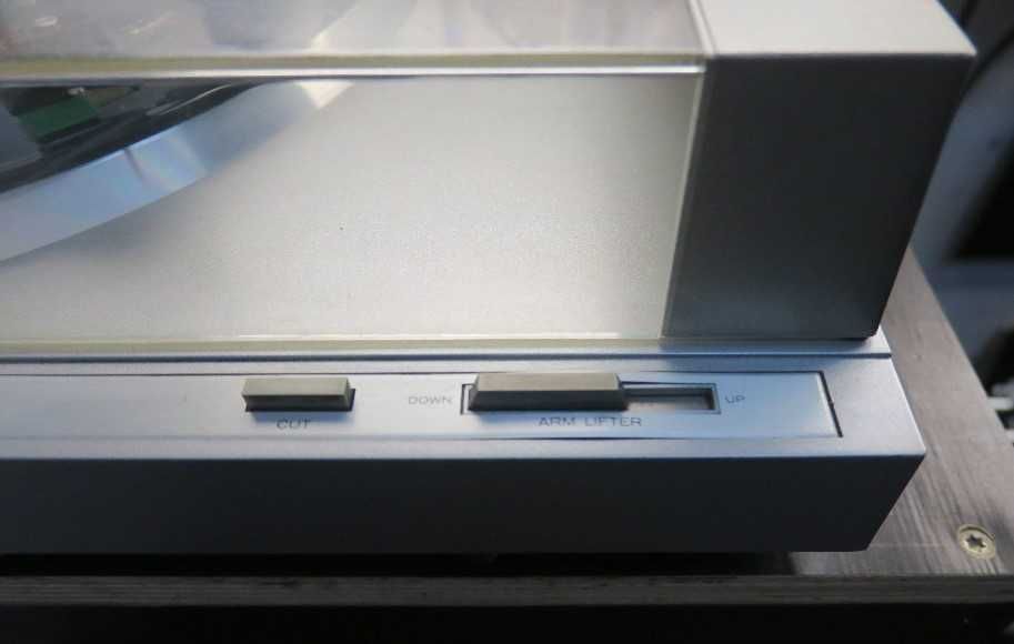 проигрыватель винила Hitachi HT-41S LP. Скидка!