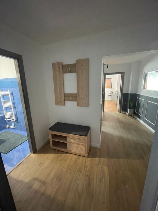 Închiriez apartament cu 2 camere in zona Aurora