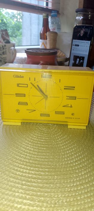 Советские часы "Слава"