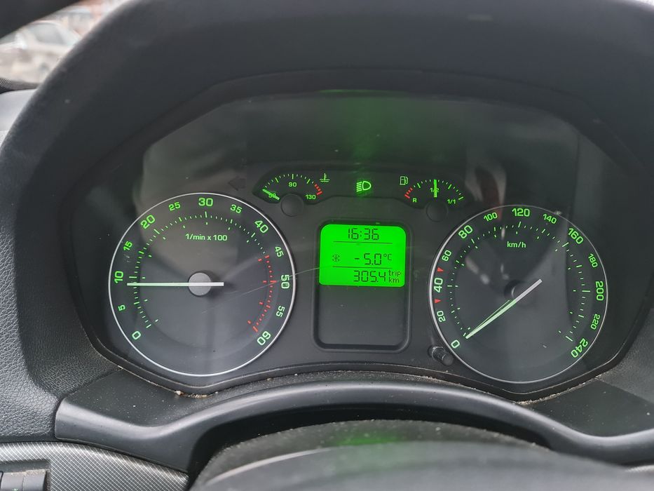 Vând skoda octavia 2