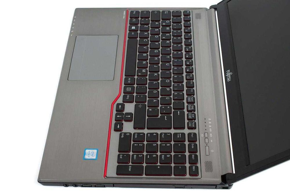 Лаптоп Fujitsu Lifebook E756 15.6" FHD/ i5-6300U/8GB/128GB SSD/HDMI