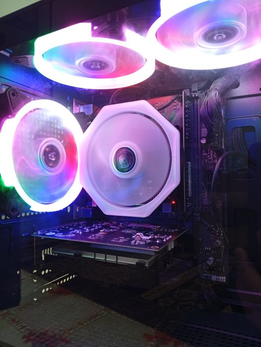 i3-10100F, ddr4 8gb, ssd m2 256gb, RX550 4gb