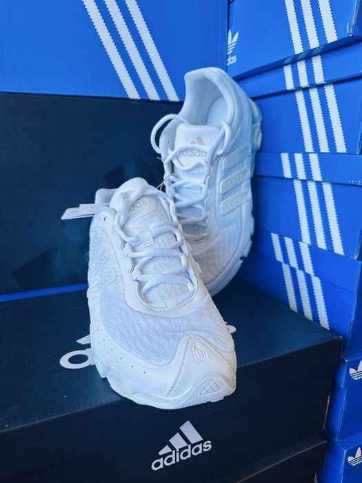 *Чисто Нови* Adidas Megaride *Footwear White & Grey One*