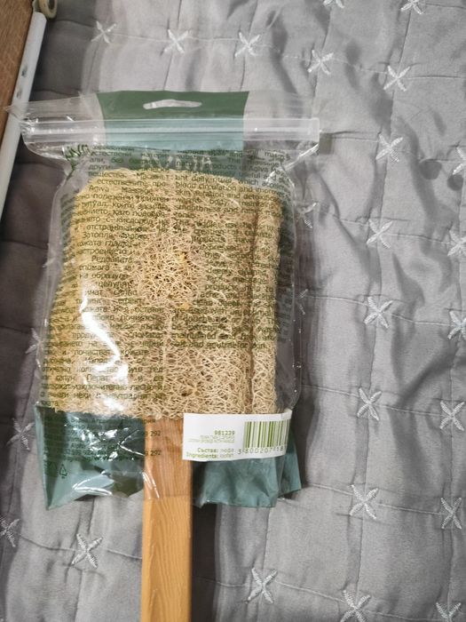 Люфа с дървена дръжка