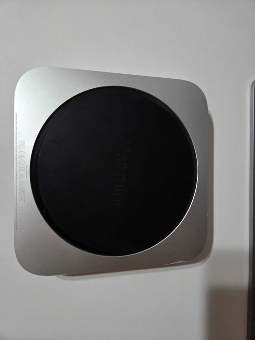 Apple Mac Mini Late 2014 cu SSD + Cabluri HDMI si Alimentare