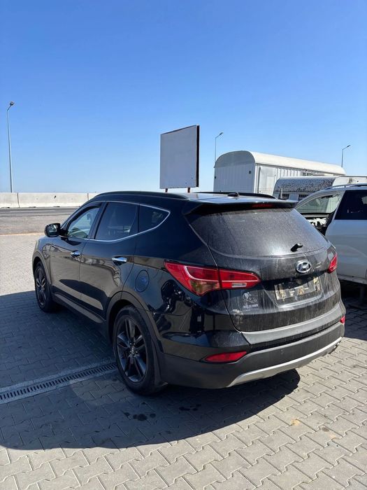 Dezmembram Hyundai Santa Fe 2.2 diesel automat din 2014