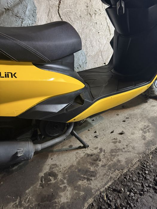 Продам скутер м 8 SONLINK