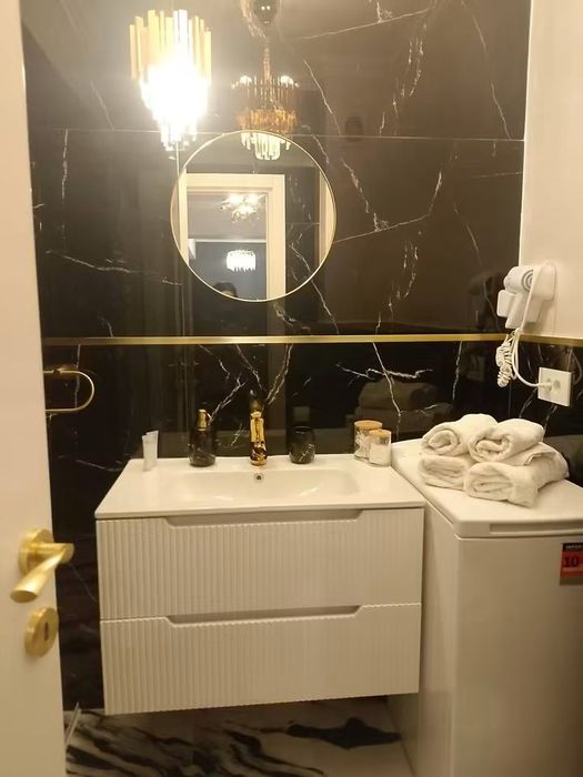 Vând apartament permium