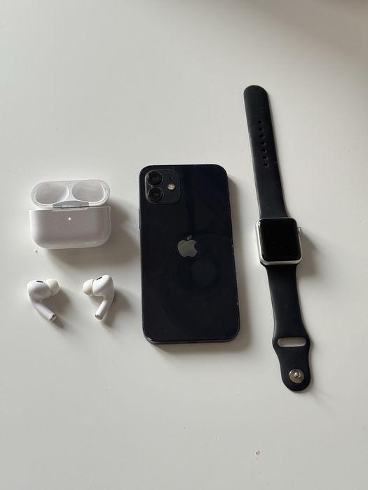 iPhone 12 ; Apple watch series 3 ; AirPods pro