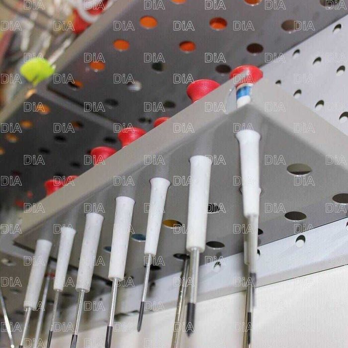 Teshilgan panel, перфопанель, do'konda ilgaklar uchun panel