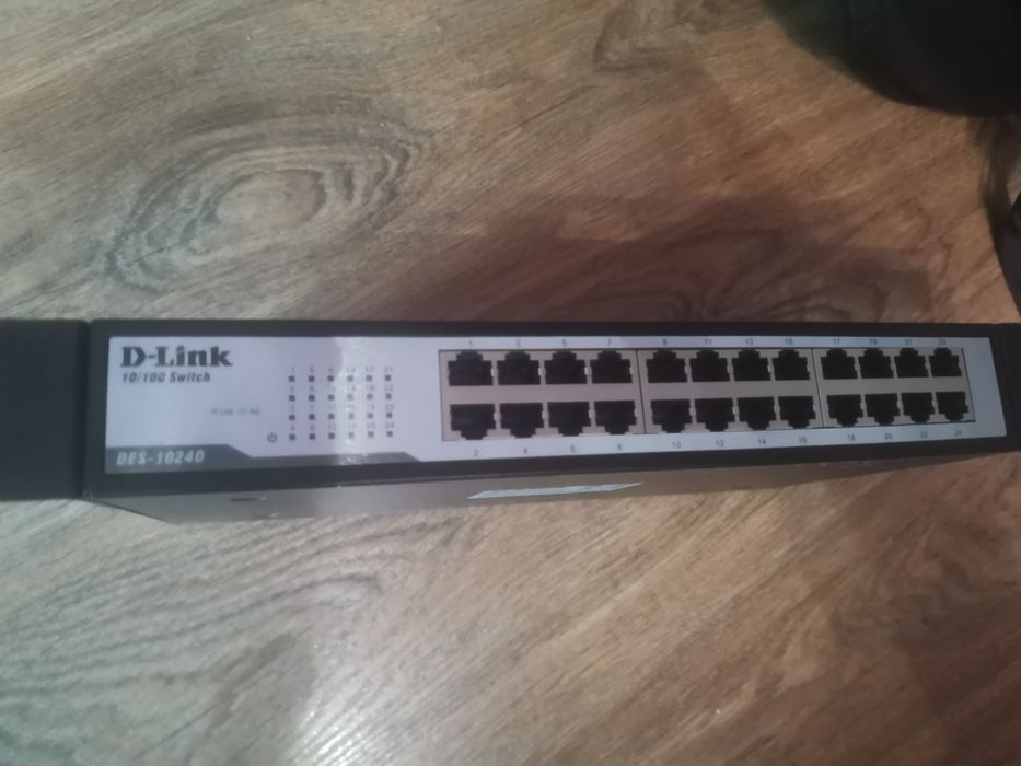 Коммутатор d-link DES-1024D