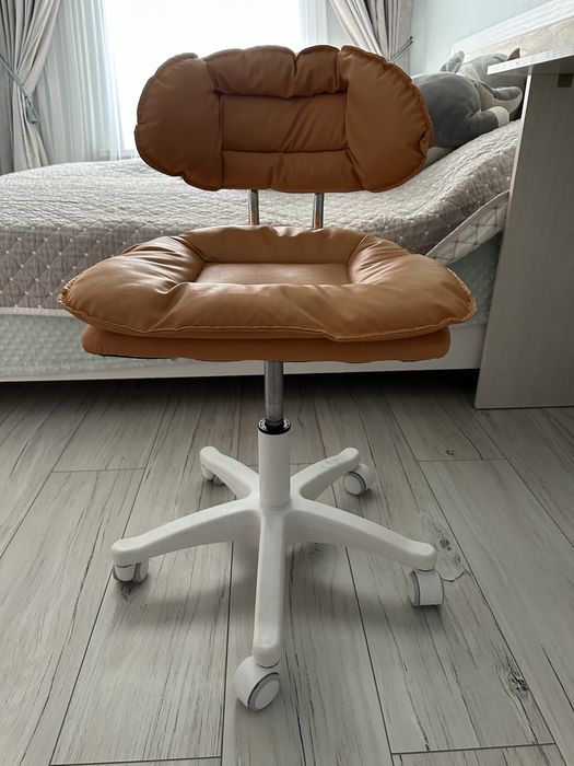 Офисное кресло в отличном состоянии