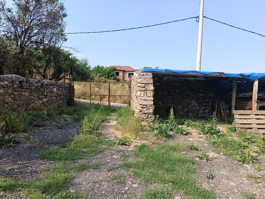 Вила в село Левка под наем