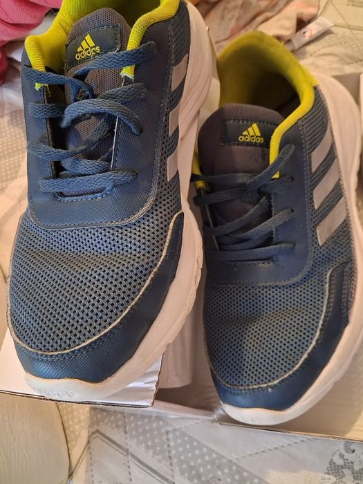 Летни маратонки Adidas-40 номер