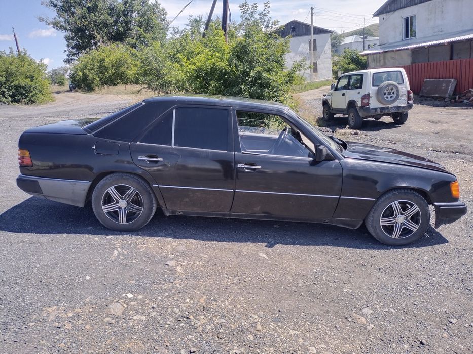 Продам автомобиль Мерседес Бенц
