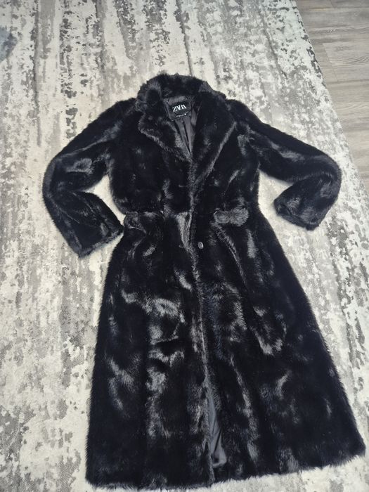 Палто еко косъм Zara