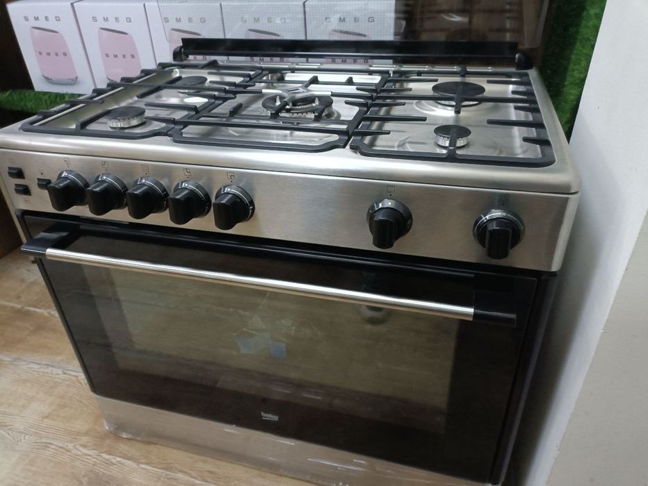 Газовая плита 5 канфорок beko + Доставкай 
Обсолютно Турецкий + Доста